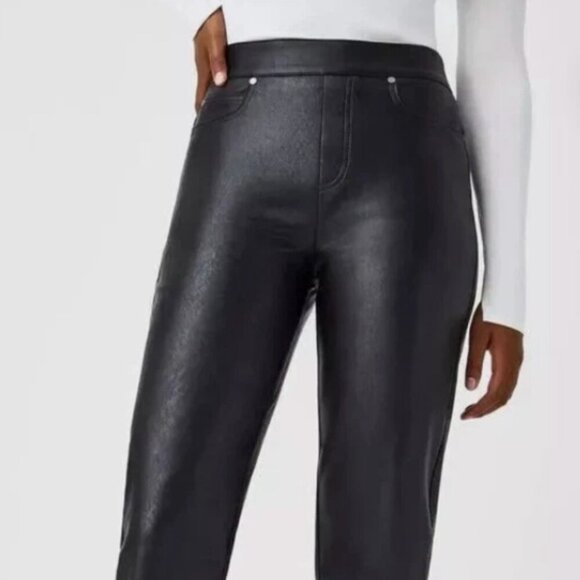 Spanx Womens Leather Like Slim Straight Pant Crop Size Small Petite Black NWT - Picture 3 of 15